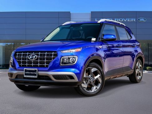Used 2023 Hyundai Venue Limited image 1