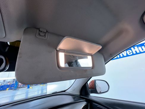Used 2021 Buick Encore GX Essence FWD image 34
