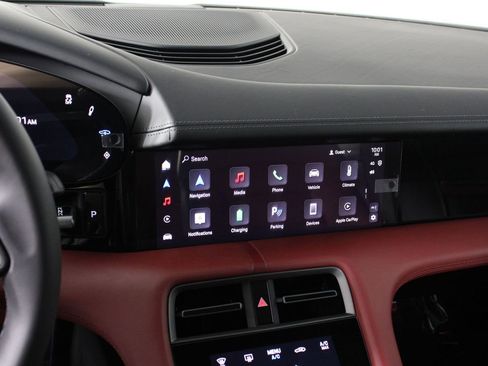 Certified 2025 Porsche Taycan 4S AWD/4WD image 13