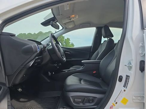 Used 2021 Toyota Prius Limited FWD image 14