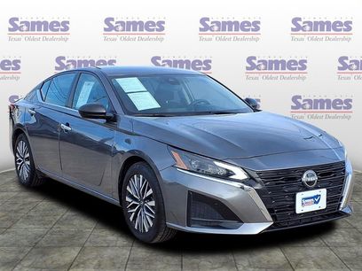 Used 2024 Nissan Altima 2.5 SV