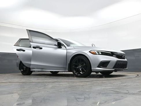 Used 2023 Honda Civic Sport image 42