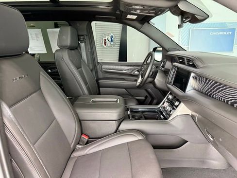 Used 2023 GMC Yukon XL Denali image 24