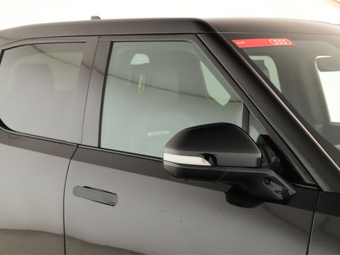 Used 2023 Rivian R1T Adventure image 33