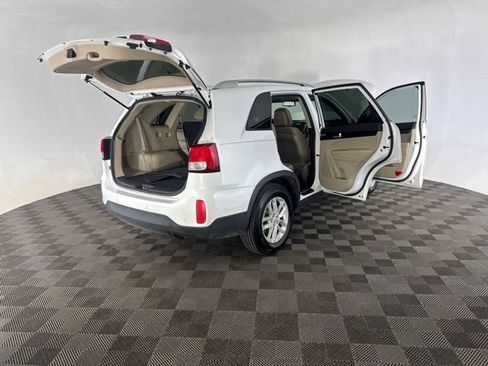 Used 2015 Kia Sorento LX AWD/4WD image 14