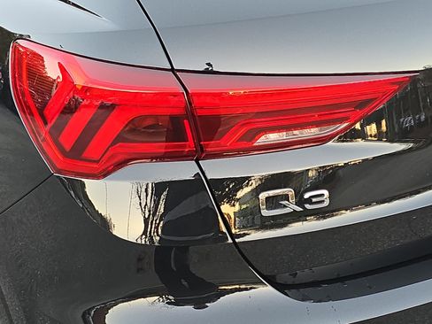 New 2025 Audi Q3 2.0T Premium image 34