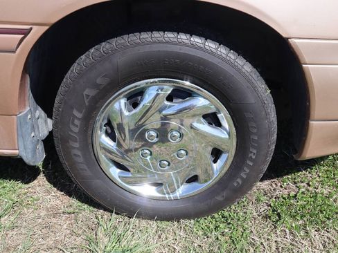 Used 1995 Ford Windstar LX FWD image 39