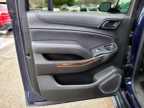 Used 2020 Chevrolet Suburban LT image 10