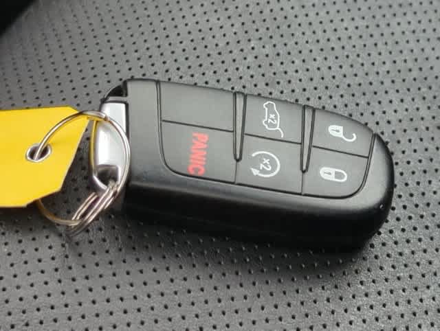 Used 2023 Dodge Durango R/T AWD/4WD image 38