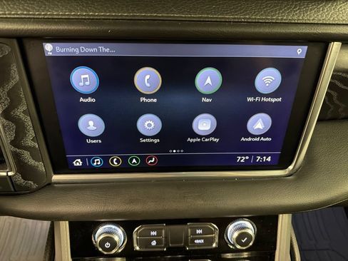 Used 2021 GMC Yukon Denali w/ Denali Premium Package AWD/4WD image 9