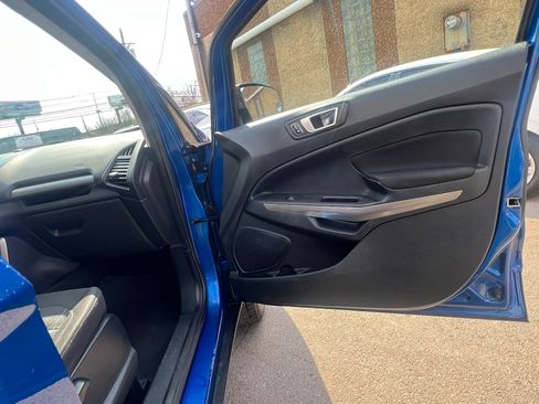 Used 2019 Ford EcoSport SE w/ SE Convenience Package image 32