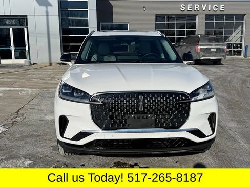 Used 2025 Lincoln Aviator Reserve w/ Equipment Group 201A AWD/4WD image 5