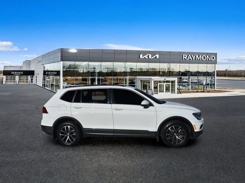 Used 2021 Volkswagen Tiguan SE FWD image 2