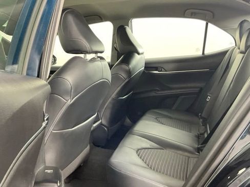 Used 2020 Toyota Camry SE w/ Carpet Mat Package FWD image 11