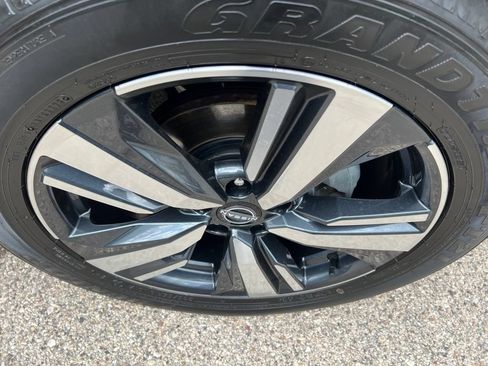 Certified 2023 Nissan Rogue SL AWD/4WD image 41