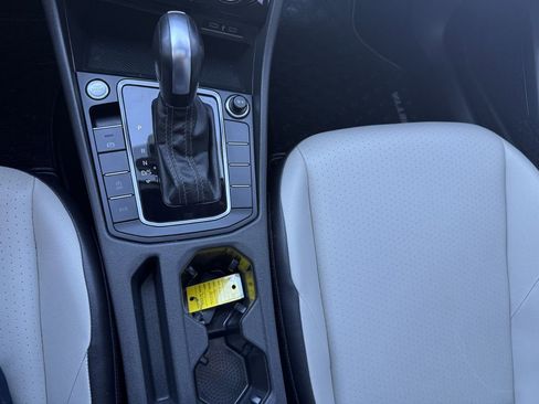 Used 2020 Volkswagen Jetta R-Line w/ R-Line Cold Weather Package image 30