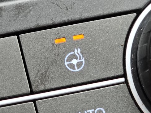 Used 2024 Hyundai Kona Limited FWD image 12