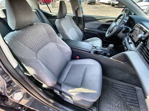 Used 2025 Toyota Camry LE w/ Convenience Package AWD/4WD image 23