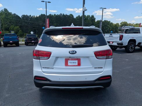 Used 2017 Kia Sorento EX AWD/4WD image 6