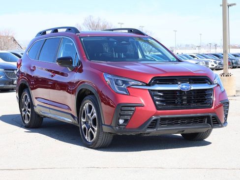 Used 2024 Subaru Ascent Limited w/ Technology Package image 4