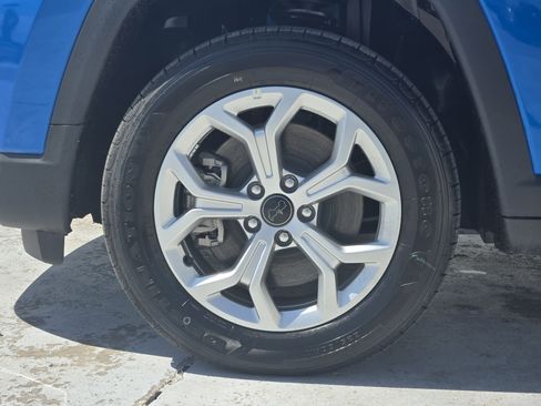 New 2025 Jeep Compass Latitude w/ Convenience Group image 10