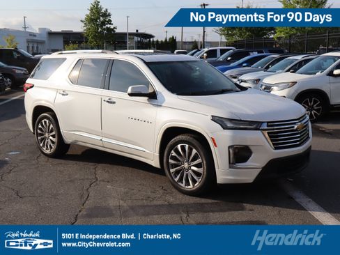 Used 2023 Chevrolet Traverse Premier w/ LPO, Floor Liner Package FWD image 1