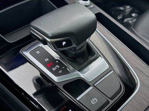 Certified 2024 Audi Q5 Premium AWD/4WD image 18