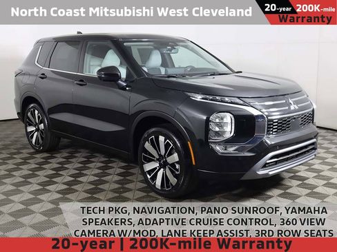 New 2025 Mitsubishi Outlander SE image 1