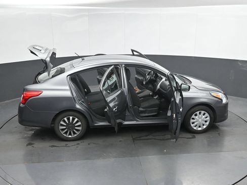 Used 2019 Nissan Versa SV FWD image 50