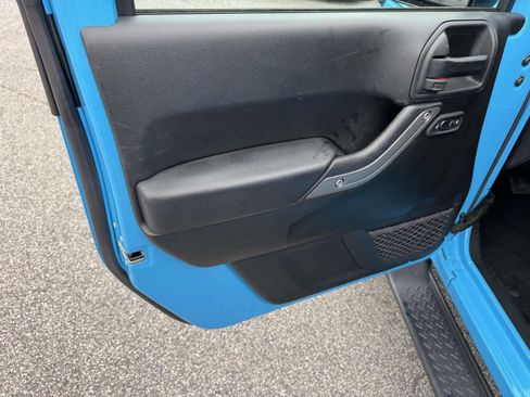 Used 2018 Jeep Wrangler Unlimited Sport S AWD/4WD image 10