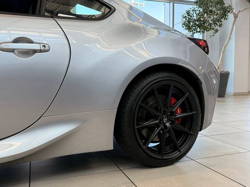 Used 2025 Toyota GR86 Premium w/ Performance Package RWD image 18