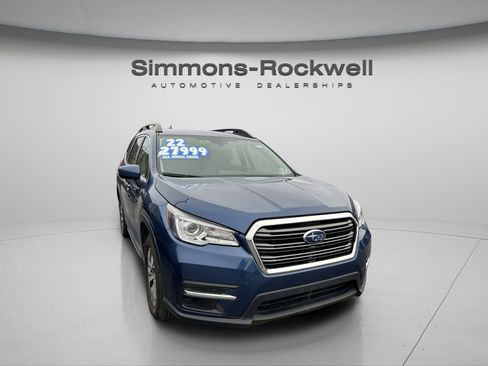 Used 2022 Subaru Ascent Premium image 3
