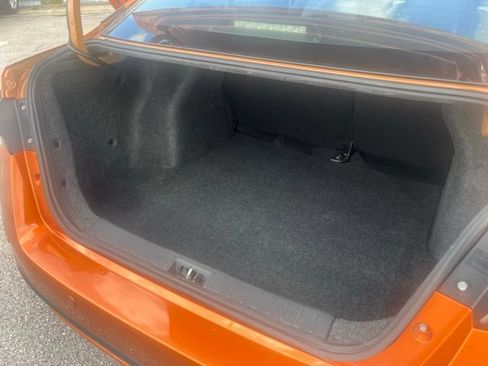Used 2020 Nissan Versa SV FWD image 27