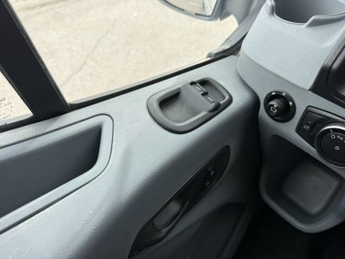 Used 2018 Ford Transit 350 148 Low Roof RWD image 26