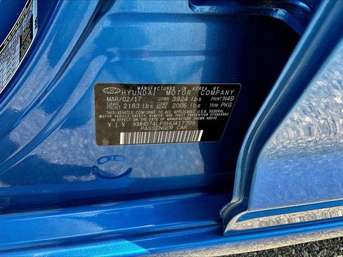 Used 2017 Hyundai Elantra SE image 18