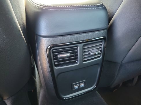 Used 2023 Dodge Charger SXT w/ Blacktop Package image 10