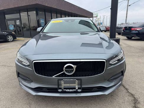 Used 2018 Volvo S90 T6 Momentum w/ Convenience Package image 3