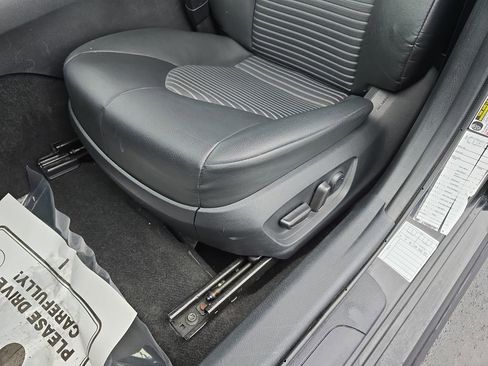 Used 2023 Toyota Camry SE image 33