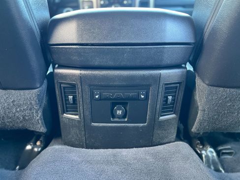 Used 2018 RAM 2500 Laramie image 26