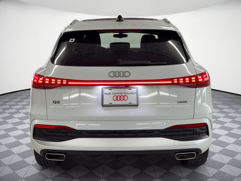 Used 2026 Audi Q5 Premium Plus AWD/4WD image 11