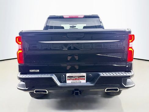 Used 2022 Chevrolet Silverado 1500 LT Trail Boss w/ LPO, Dark Essentials Package AWD/4WD image 6