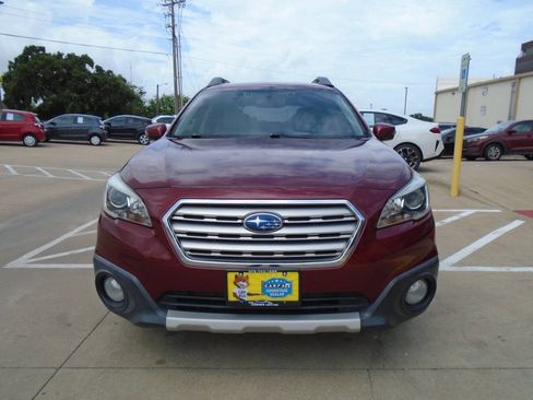 Used 2016 Subaru Outback 3.6R Limited AWD/4WD image 2