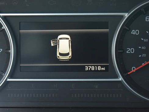 Used 2023 Kia Sorento LX FWD image 23