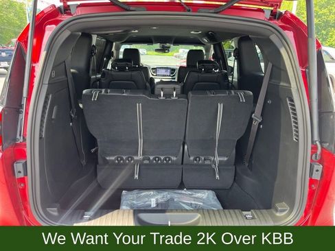 New 2025 Chrysler Pacifica Select image 11