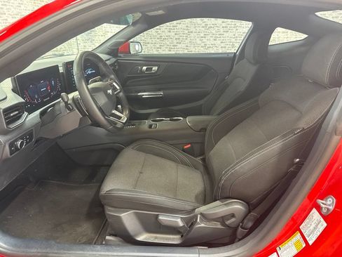 Used 2024 Ford Mustang GT RWD image 13
