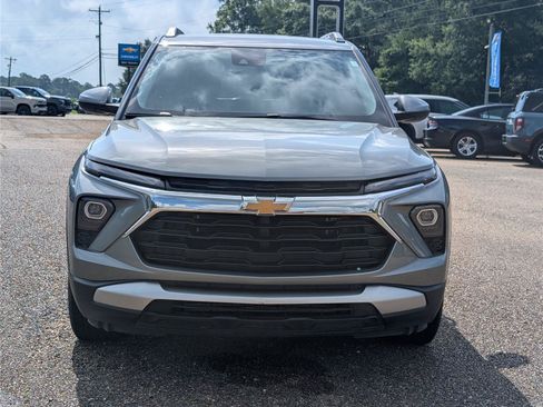 Used 2025 Chevrolet TrailBlazer LT w/ Convenience Package FWD image 8