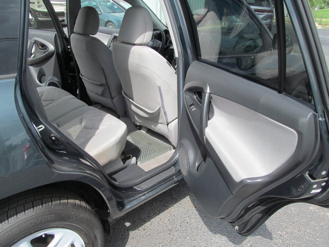 Used 2012 Toyota RAV4 4WD w/ Value Pkg image 17