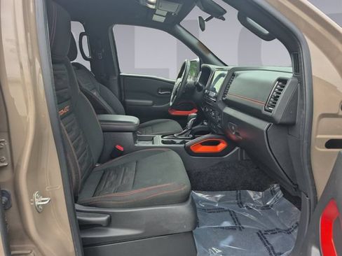 Used 2024 Nissan Frontier PRO-4X w/ Technology Package AWD/4WD image 17