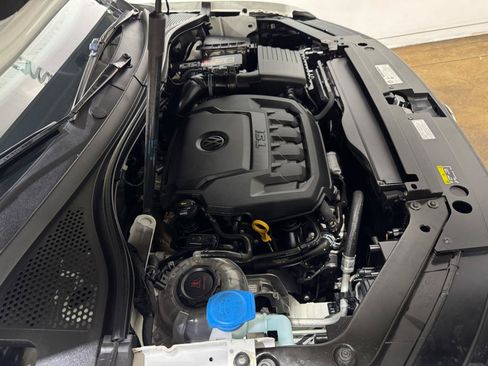 Used 2019 Volkswagen Tiguan SE FWD image 46