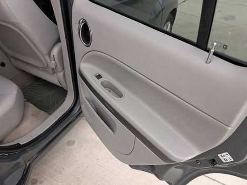 Used 2009 Chevrolet HHR LT FWD image 23